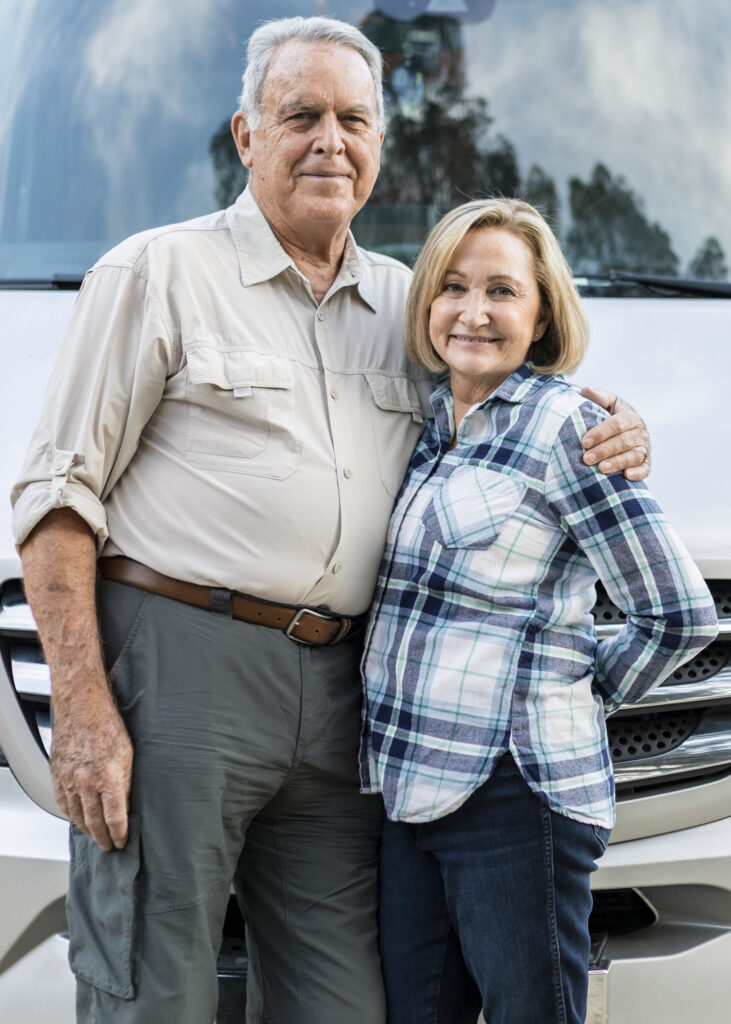 old-couple-with-car